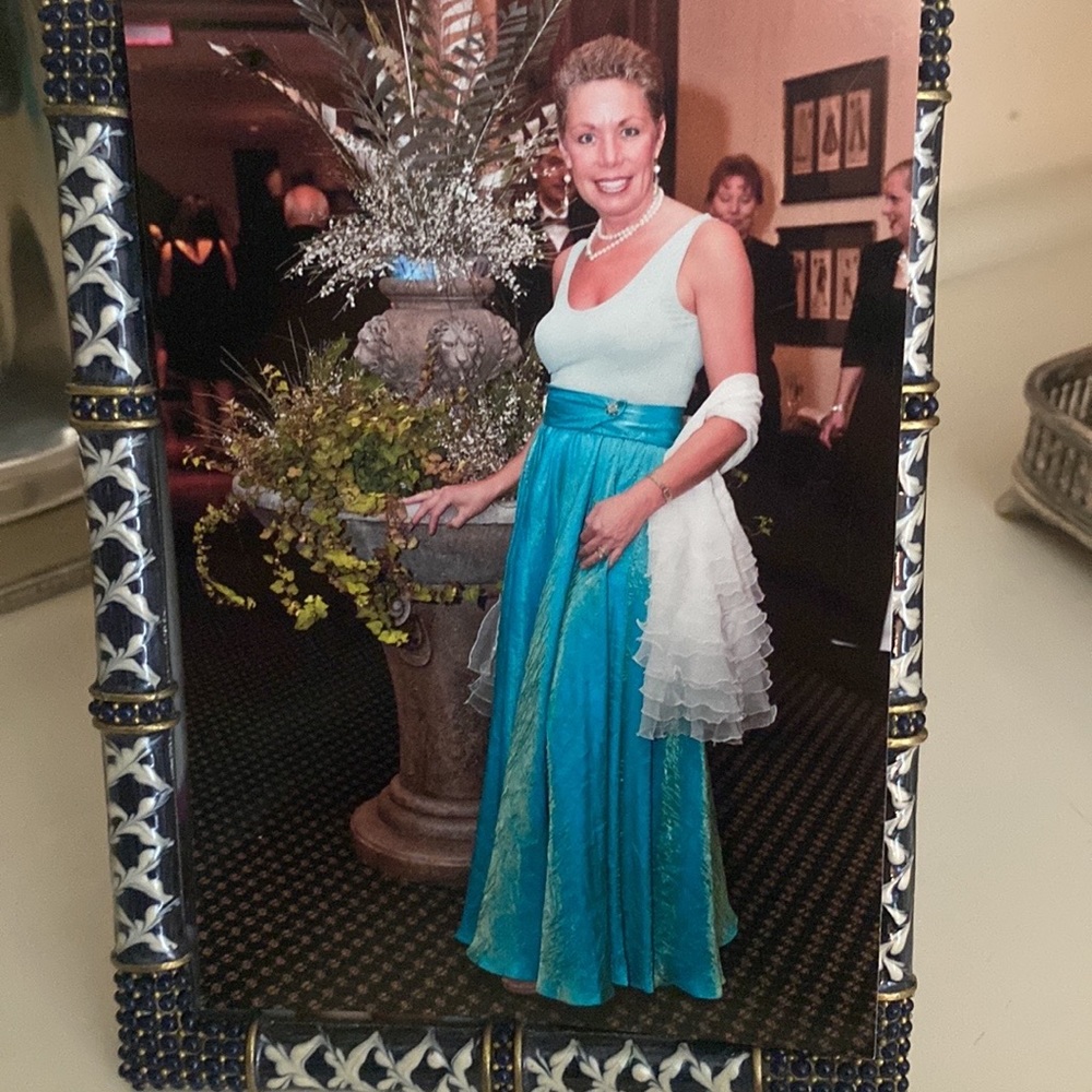 Hugo Buscati Iridescent Evening Skirt - Picture 2 of 16